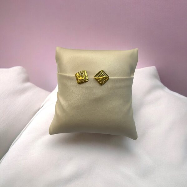 Gleaming Gold - Image 4