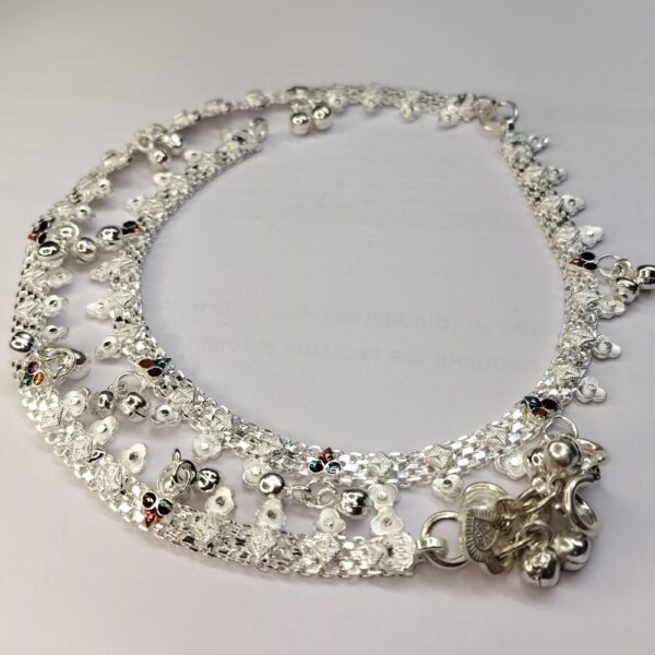 Silver Swan - Image 2