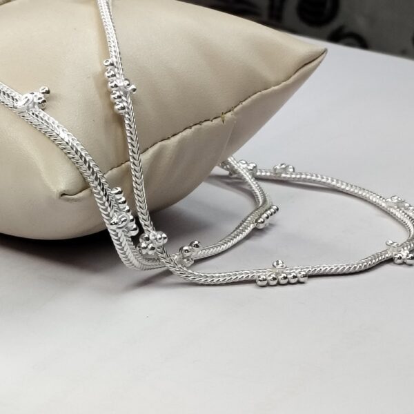 Sleek and Sweet - Image 3